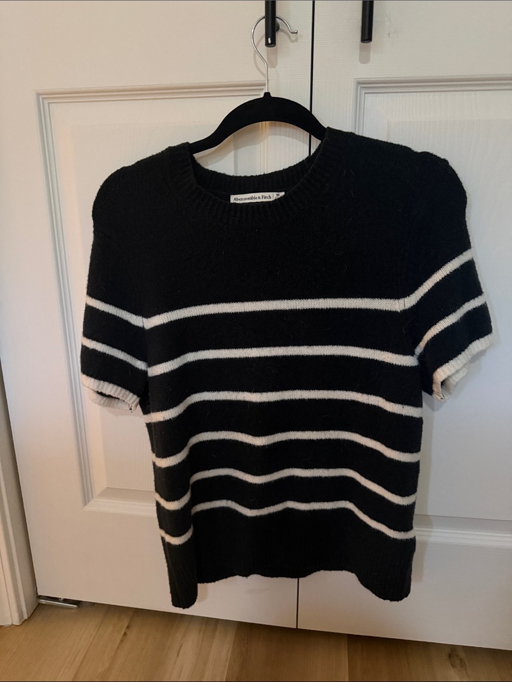 Abercrombie & Fitch Black and White Striped Short Sleeve Knit Top